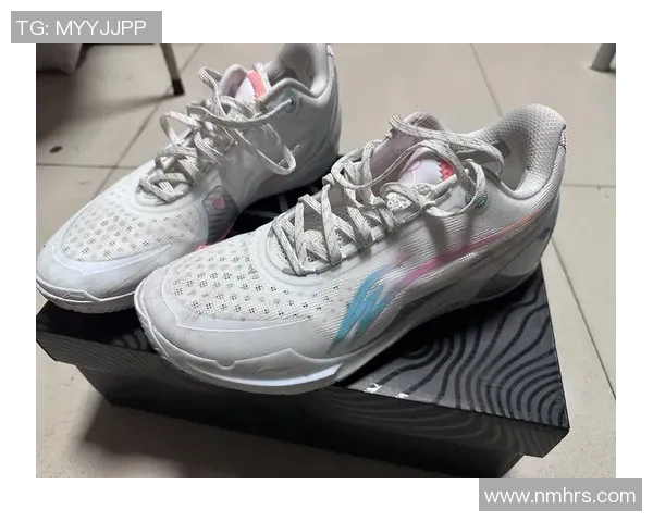 中后卫球星最青睐的足球鞋款式与性能特点解析